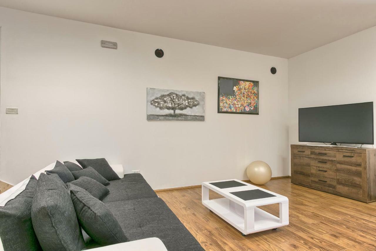 Wellness apartman Kaiser Pula Exterior foto